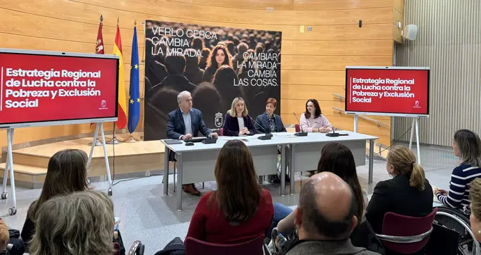 La estrategia para combatir la pobreza se enfocará en facilitar el acceso a ayudas sociales de