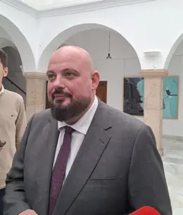 Manuel Naharro confirma que el 10 se anunciará un candidato para la investidura de la comunidad