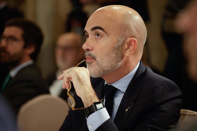 Archivo - El l&iacute;der del PP en el Ayuntamiento de Barcelona, Daniel Sirera, en una imagen de archivo.