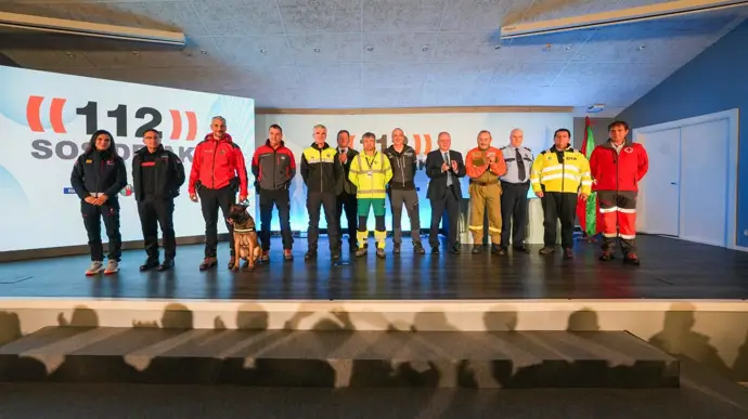 El Gobierno vasco honra a 41 personas por su contribución a la protección civil