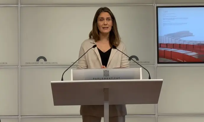 Albiach (Comuns) informa sobre un pacto con el Govern para crear 100.000 nuevas becas de comedor