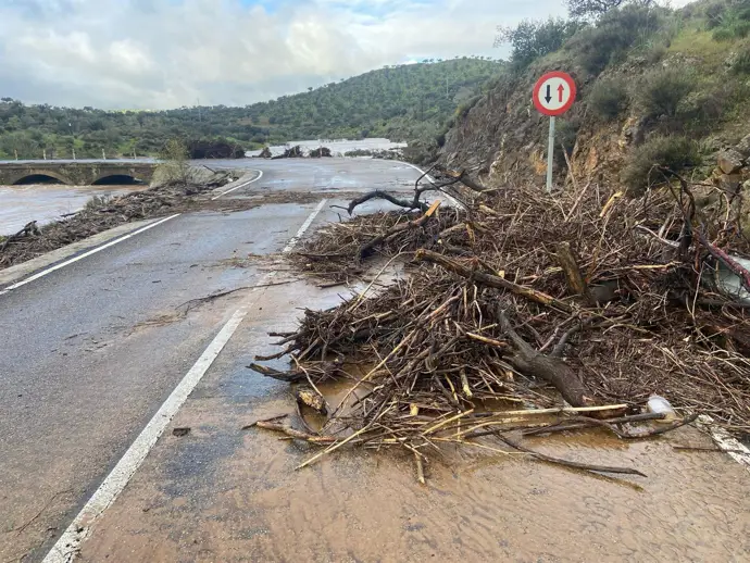 El 112 Extremadura atiende 1.060 incidentes por las recientes borrascas