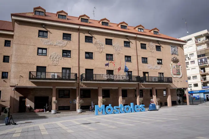 Una exedil de Móstoles renuncia por "compromiso con la veracidad" tras denunciar al alcalde