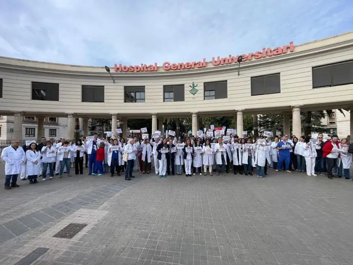 La huelga de médicos provoca la cancelación de 32.000 actos asistenciales en tres días en la