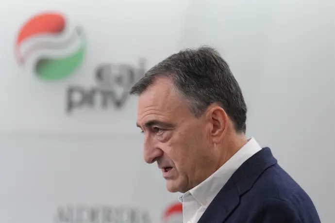 Esteban critica a EH Bildu por intentar "politizar" Eudel y por "buscar una dirección política