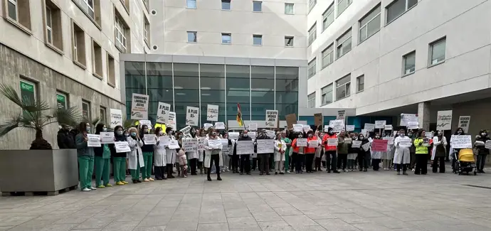 Médicos concluyen su huelga cuestionando a la ministra sobre el cierre del estatuto sin su