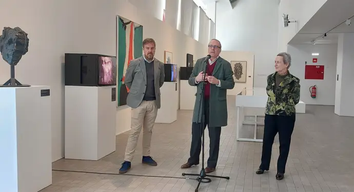 Alberto Portera, el neurólogo que documentó a artistas, ahora en el Museo Pablo Serrano de