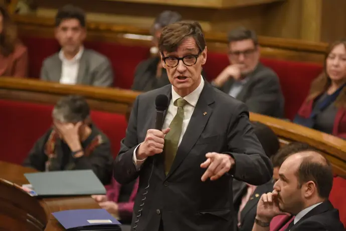 El Parlament da luz verde a la comparecencia de Illa por el "colapso" en Catalunya
