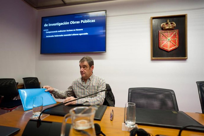 Fernando Merino, exdirector del departamento de Construcci&oacute;n de Acciona en Navarra, en la comisi&oacute;n de investigaci&oacute;n del Parlamento foral sobre adjudicaciones p&uacute;blicas.