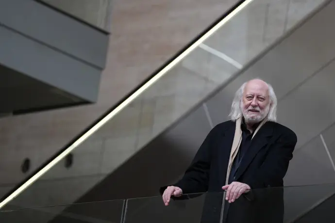 László Krasznahorkai: "No tengo una buena relación con el poder