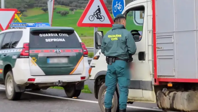 Siete personas arrestadas y 37 bajo investigación por irregularidades en la limpieza del