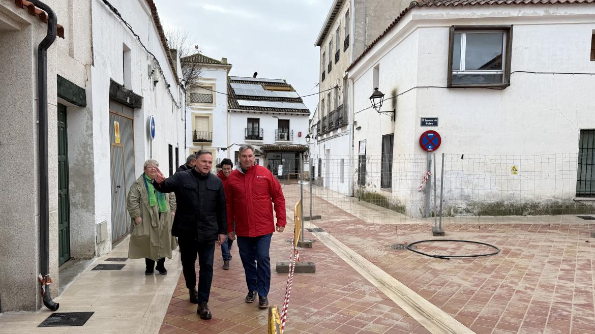 La Comunidad de Madrid renueva la calle San Andrés en el casco histórico de Fuentidueña de Tajo
