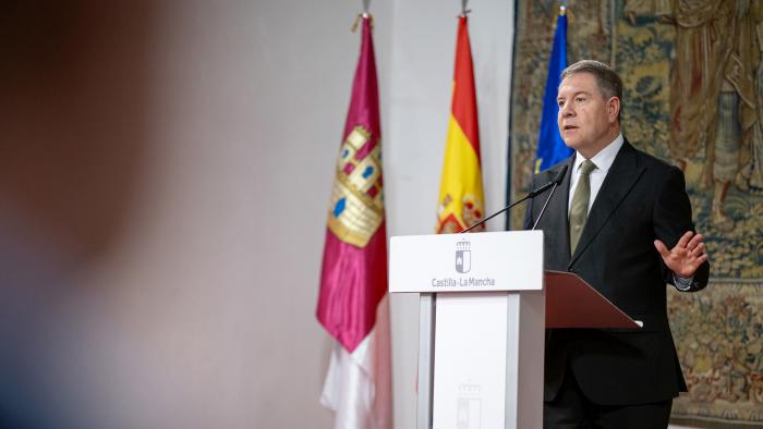 García-Page presenta una nueva estrategia destacada en...