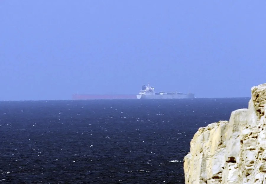 Trump amenaza con atacar las centrales el&eacute;ctricas de Ir&aacute;n si no abre el estrecho de Ormuz