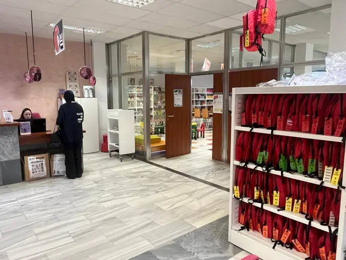 Las bibliotecas de Murcia lanzan mochilas sorpresa para incentivar la lectura infantil
