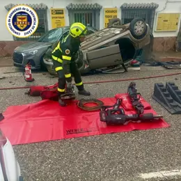 Fallece al chocar su coche contra la fachada de un restaurante en Tarifa, Cádiz