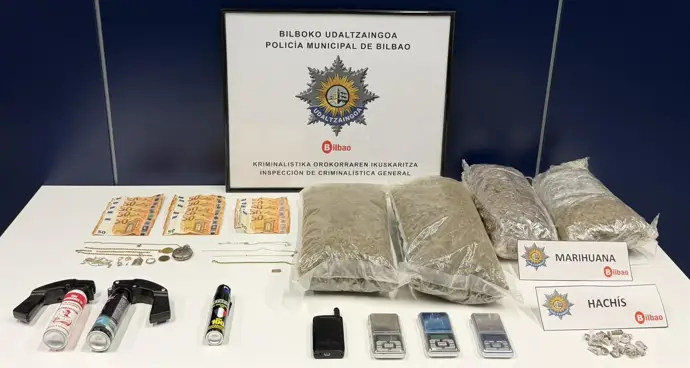 Cinco arrestados por narcotráfico tras desactivar un punto de venta en San Francisco, Bilbao