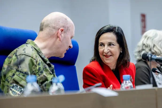 Robles reafirma que España no enviará cazaminas al estrecho de Ormuz ni participará en la misión