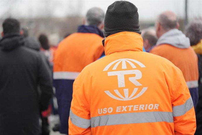 Archivo - Trabajadores de la plantilla de Tubos Reunidos durante una concentraci&oacute;n