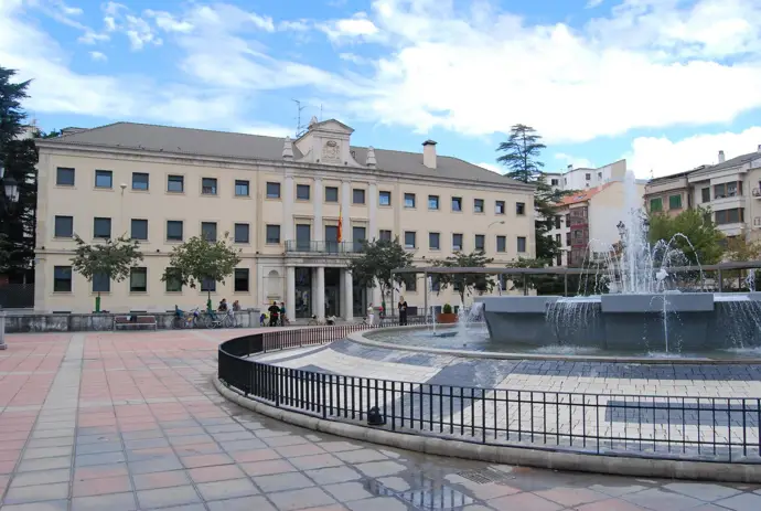Las autoridades activaron un protocolo en Cuenca por una posible amenaza de bomba en mochila
