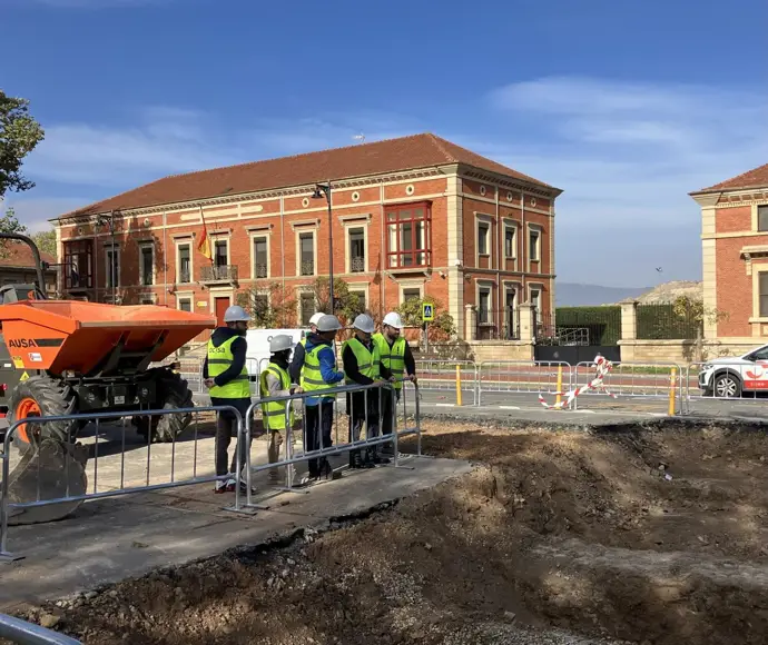 El Ayuntamiento de Logroño restablecerá pronto el aparcamiento frente a Defensa mientras espera