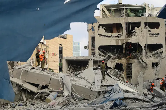 Siete de cada diez españoles se oponen a la guerra en Irán, aunque un 25% no manifiesta rechazo.