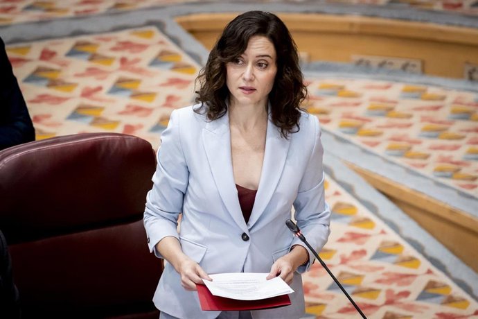 La presidenta de la Comunidad de Madrid, Isabel D&iacute;az Ayuso, durante una sesi&oacute;n plenaria en la Asamblea de Madrid, a 12 de marzo de 2026, en Madrid (Espa&ntilde;a).
