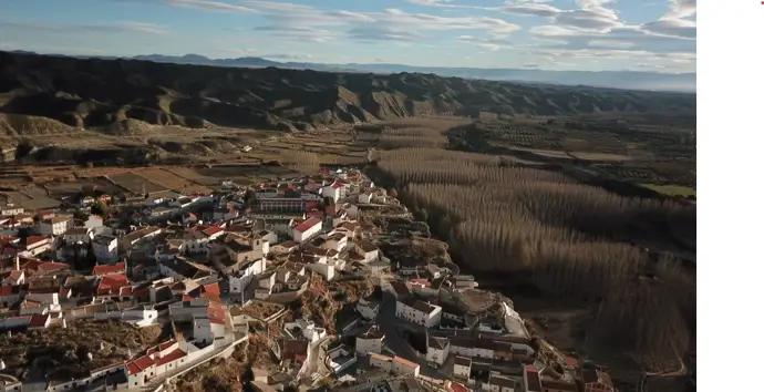Casas rurales del Altiplano de Granada se recuperan del temporal y esperan buen lleno en Semana