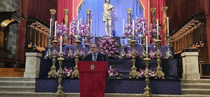 El ilustrador y humorista gr&aacute;fico Jos&eacute; Mar&iacute;a Nieto Gonz&aacute;lez pronuncia el preg&oacute;n de la Semana Santa en la Catedral de Valladolid