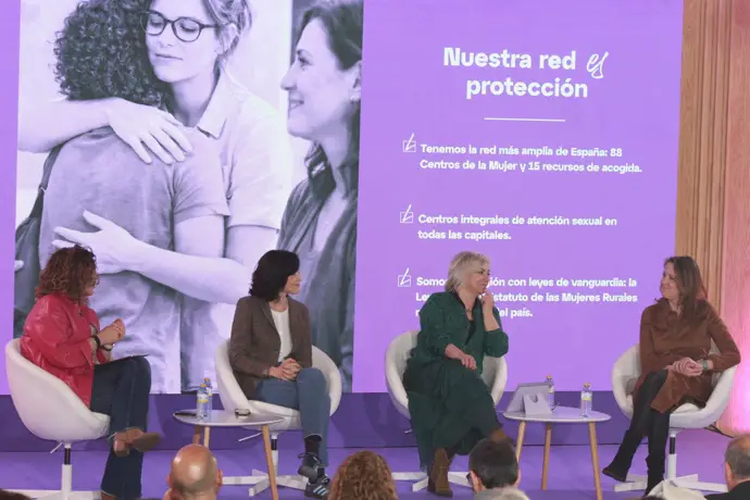 El PSOE resalta el compromiso del Gobierno de C-LM con la igualdad de género ante retrocesos