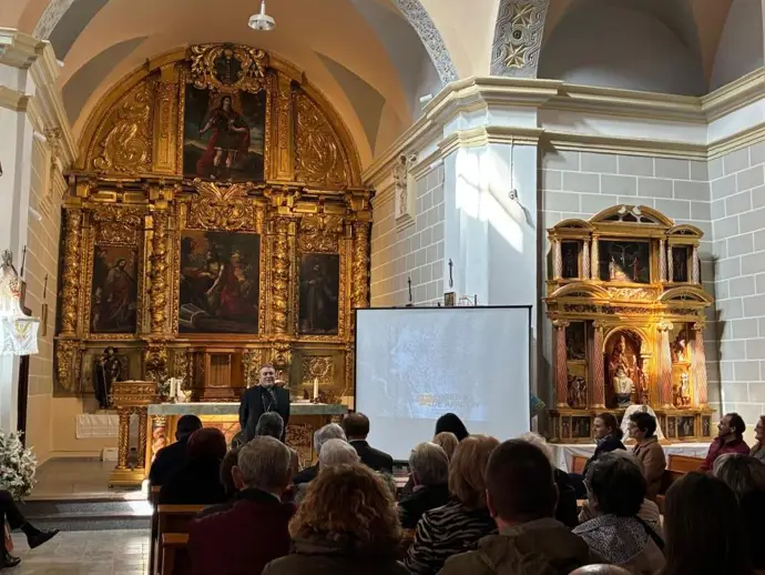 Restauran el retablo mayor de la iglesia de Santa María Magdalena de Oseja