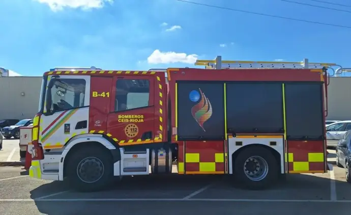 Incendio controlado en la zona del Palomar, en Cervera de Río Alhama