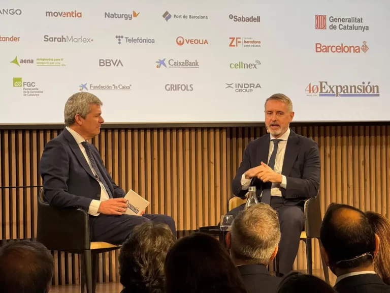 Murtra no espera que la IA impacte significativamente a las telecomunicaciones en los próximos