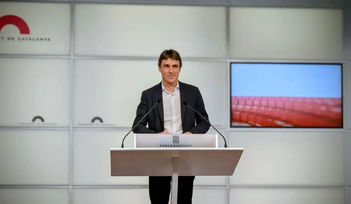 Vergés (Junts) considera insuficientes las medidas anticrisis del Govern y solicita deflactar el