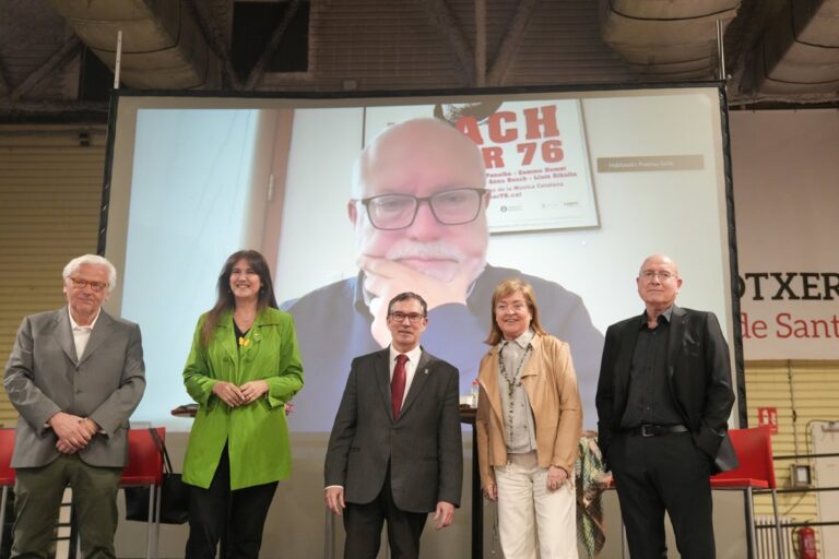 Cinco exconsellers presentan una querella por el riesgo de destrucción de las obras de Sijena