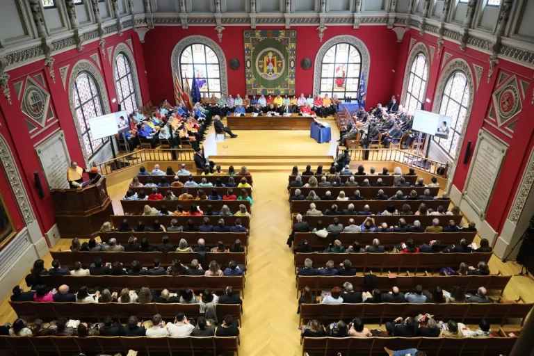 La festividad de la Universidad de Zaragoza pide una oferta académica más diversa y atención