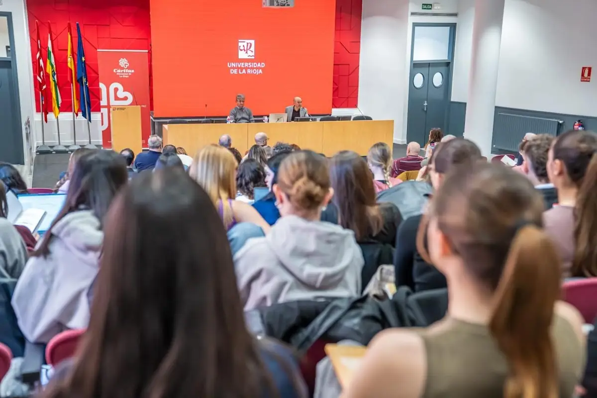 La UR y Cáritas examinan el desarrollo y la exclusión social en La Rioja