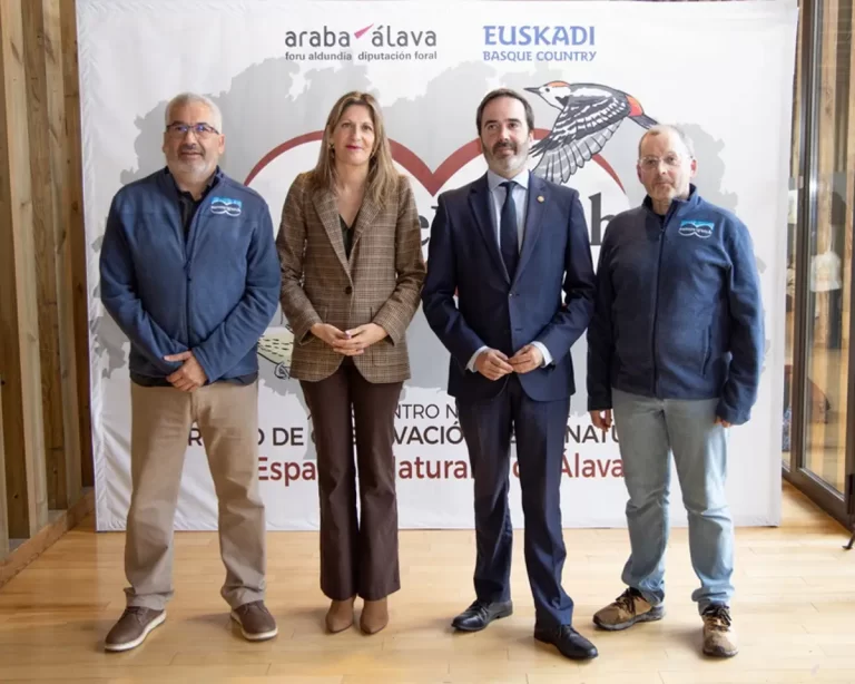 Hurtado resalta la firme apuesta por el turismo sostenible y la naturaleza en Euskadi
