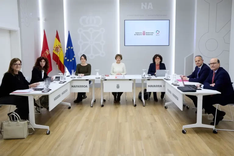 Chivite sostiene que la regularización de inmigrantes es "una oportunidad para la sociedad en su