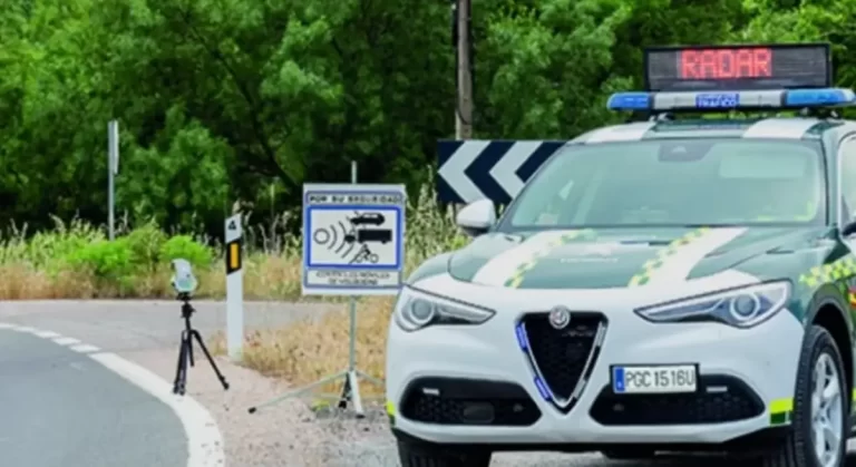 La Guardia Civil examina a un automovilista por conducir a 247 km/h en la R-4 cerca de Ocaña