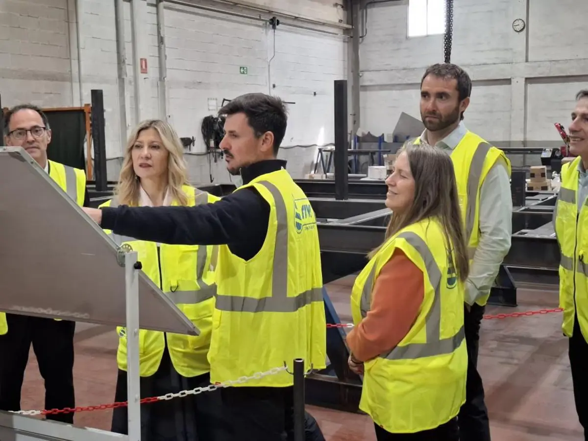 Mar Vaquero forma parte de la visita de 'H2 Tours' de la Fundación del Hidrógeno al Grupo Rivi
