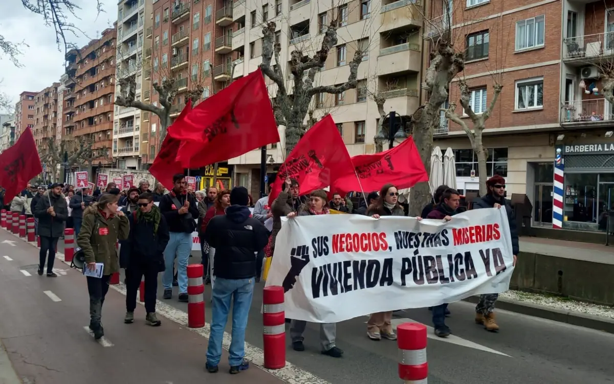 Manifestación solicita poner fin a la especulación inmobiliaria y la expropiación de viviendas