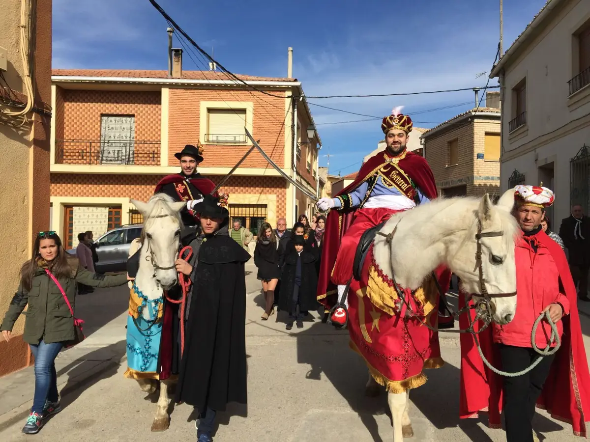 El alcalde de Las Valeras respalda la demanda de las mujeres por participar en la fiesta de Moros y