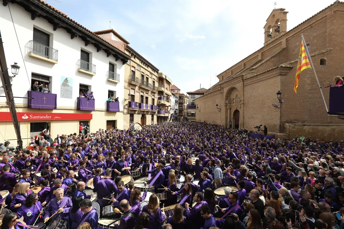 Tradición y emoción en la Semana Santa, uniendo el tambor, el bombo y la inteligencia artificial