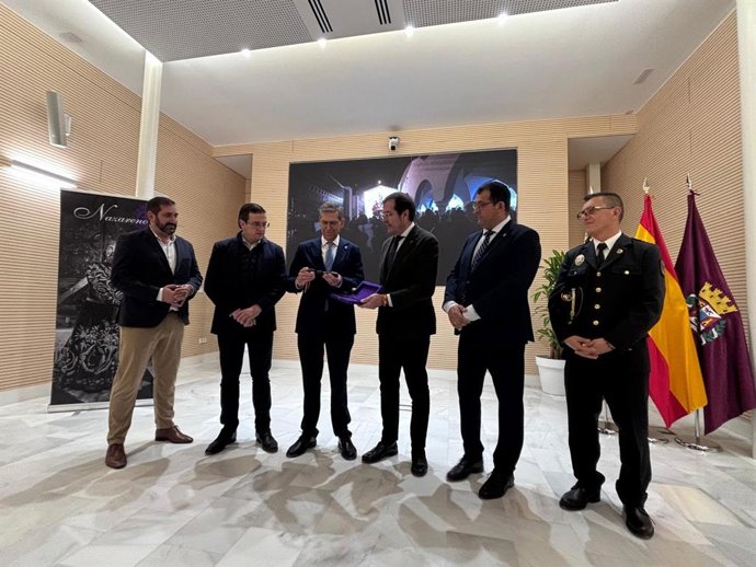La APC entrega la llave de la Puerta Monumental de la Pescader&iacute;a a la Agrupaci&oacute;n Marraja Nuestro Padre Jes&uacute;s Nazareno