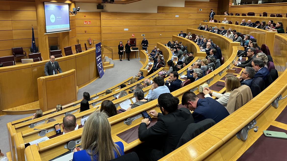 La Comunidad de Madrid recibe un premio por impulsar la red de infraestructuras y servicios de