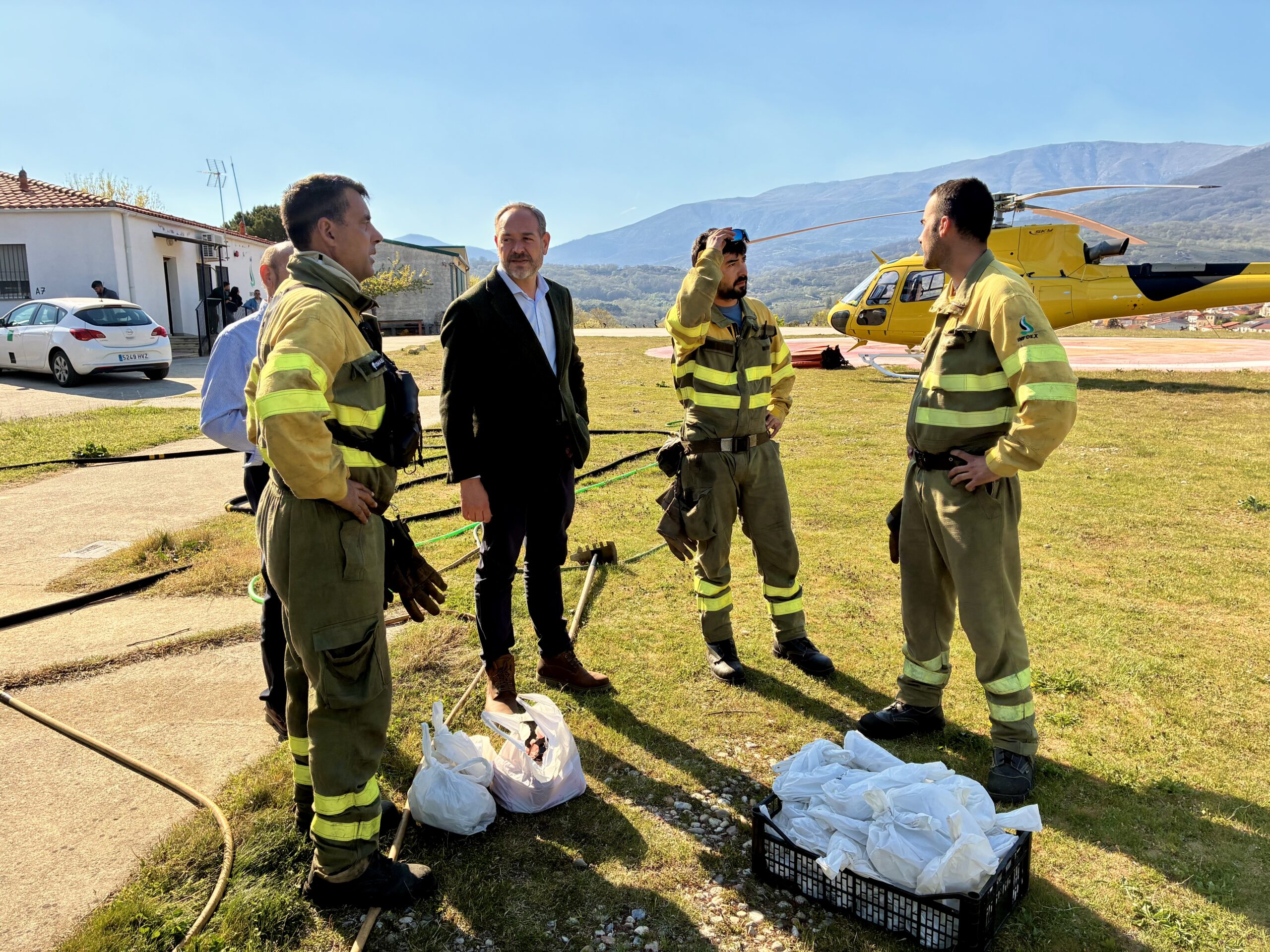El consejero en funciones de Gestión Forestal menciona que los incendios como el de Losar no son