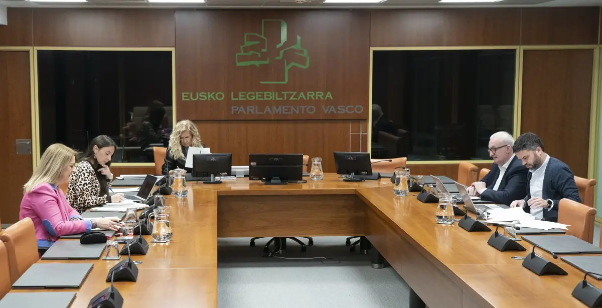 El Parlamento Vasco avanza en la tramitación de la Ley de Transparencia con 30 enmiendas opositoras