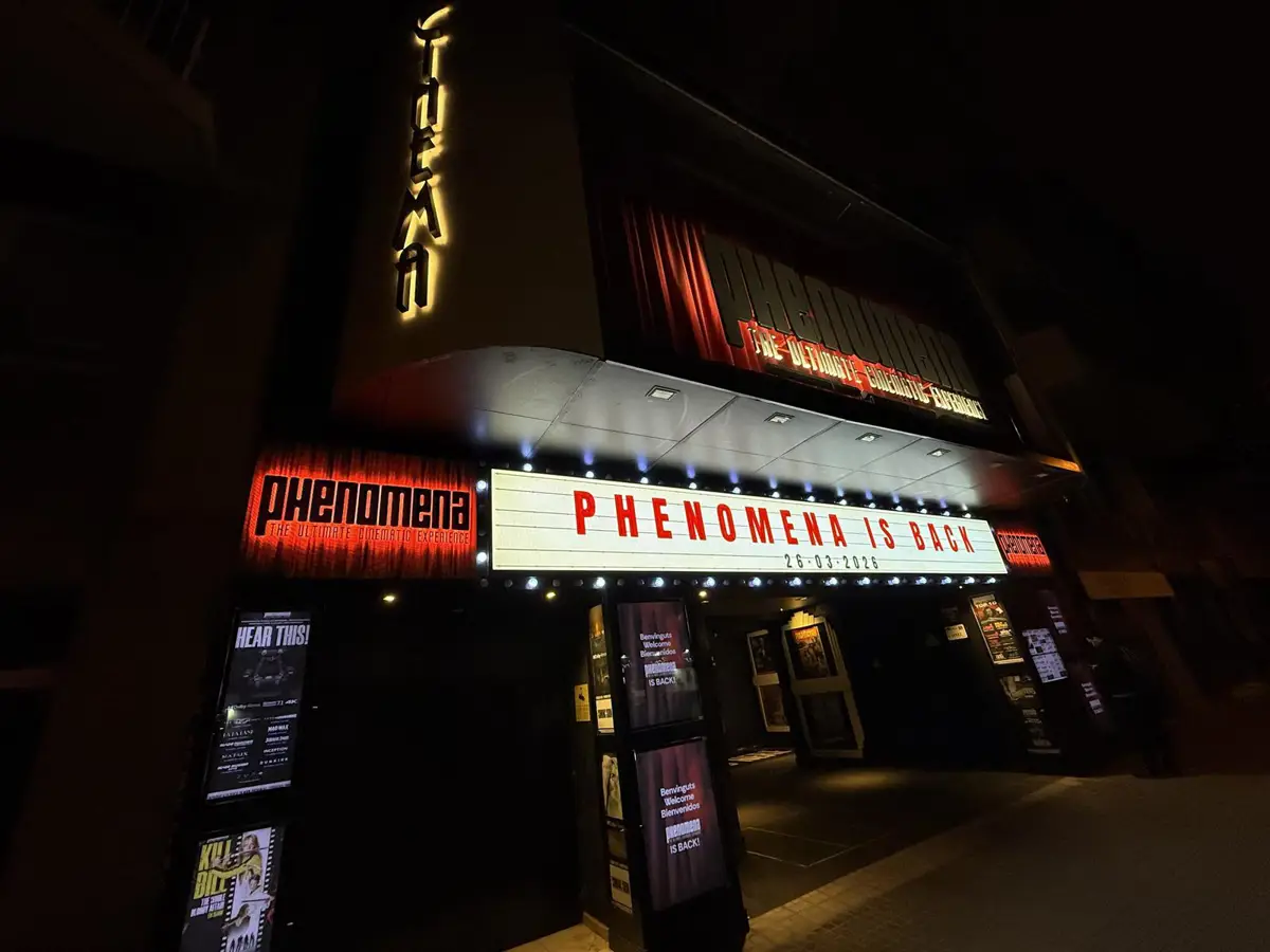 Cerdá considera que el cine es una manifestación del futuro, influenciado por una era de cambios.