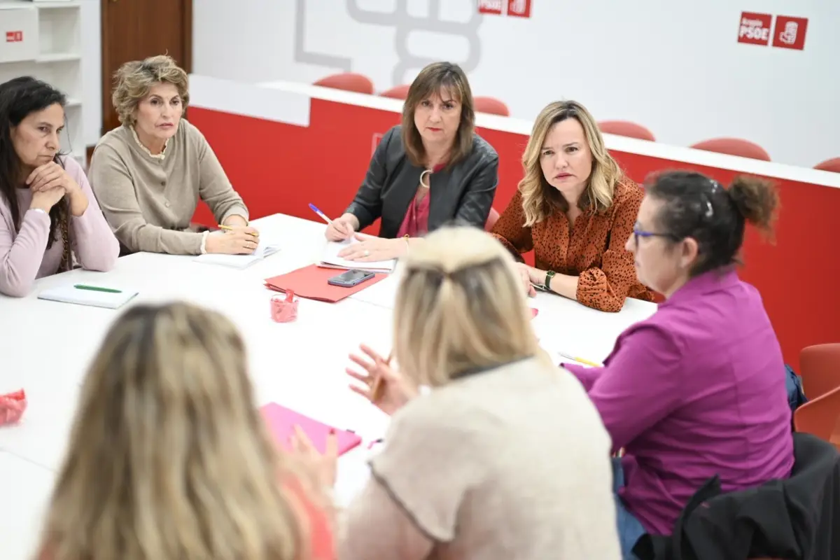 Alegría (PSOE) advierte sobre la "hibernación" de Azcón y el "silencio" en las negociaciones PP